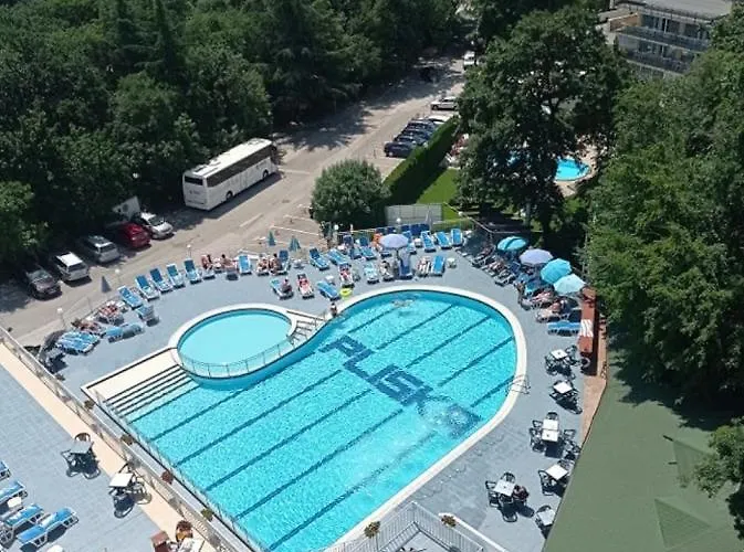 Pliska Отель 3*